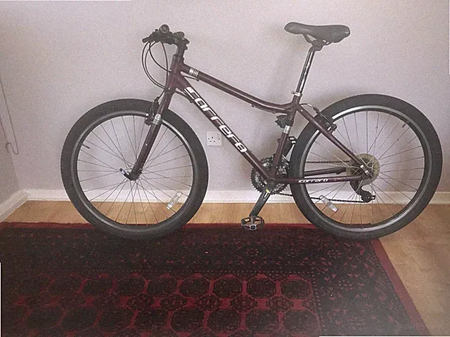 Carrera Axle Mens Hybrid Bike