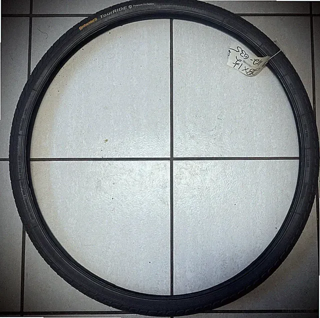 Continent Tour Ride 28” 635mm 700B 42 Tire Euro/UK/Dutch Sz NEW