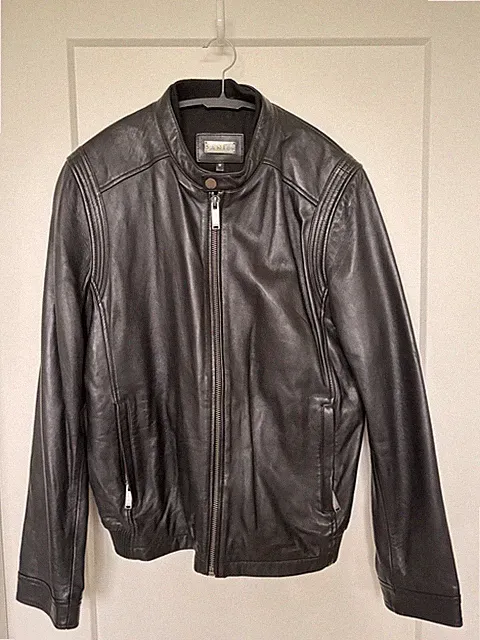Danier Men's Medium Cafe Style Black Leather Motorcycle Jacket Moto Chin Strap