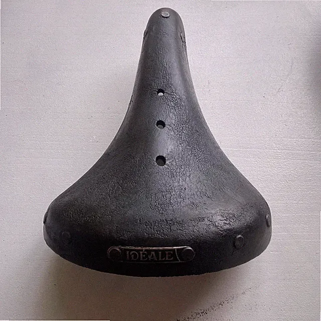 IDEALE Saddle Vintage Leather Randonneur Vintage Rare Made in Euro France