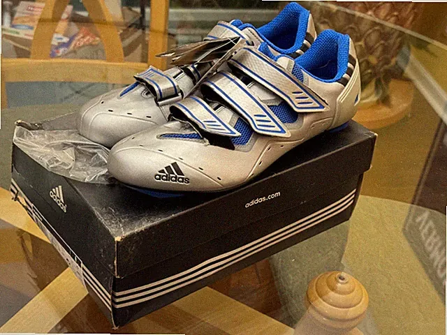 New Adidas Vueltano Cycling Shoe US Size EURO 44 2/3 - U.S 10.5 OLD-STOCK SAVE$